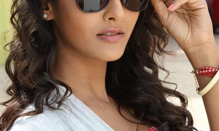 Arjun Reddy Tamil Movie Stills (7)