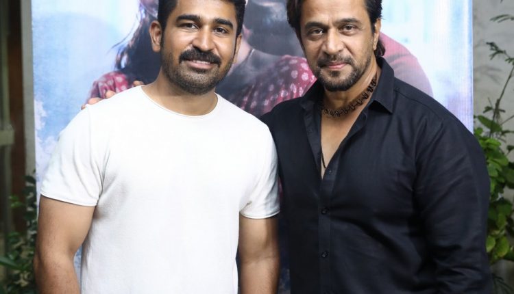 Kolaigaran (1)