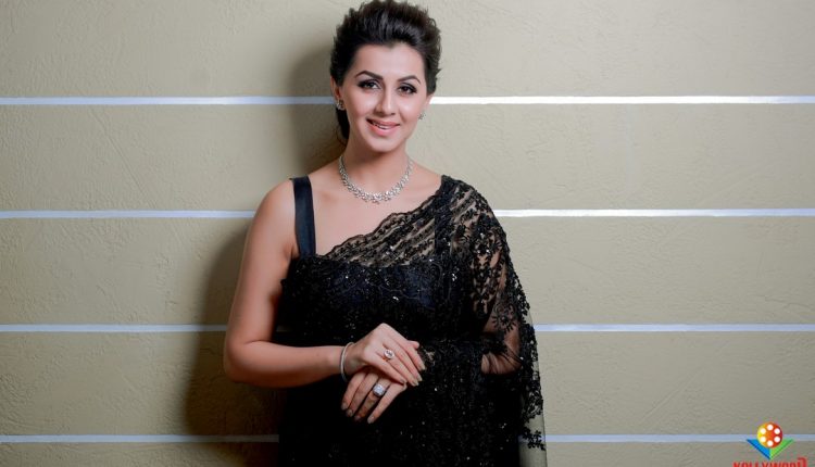 Nikki Galrani (4)