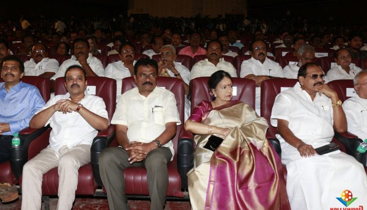 Kaviperarasu Vairamuthu In Tamizh Aatrupadai Grand Release (8)