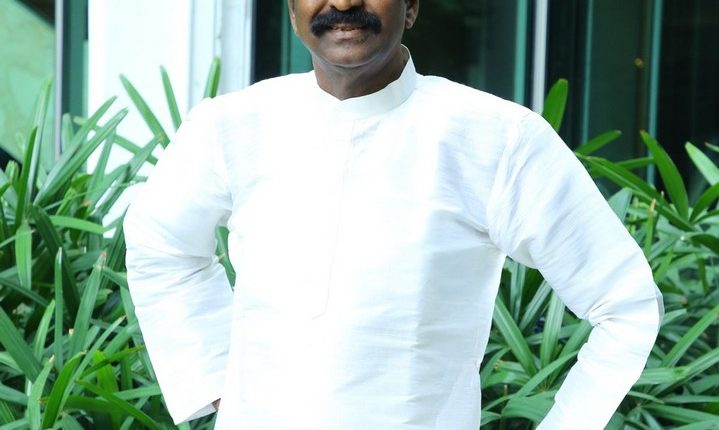 Kaviperarasu Vairamuthu Tamizhaatrupadai Stills (5)
