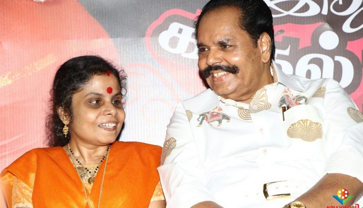 Ithu En Kaadhal Puthagam Audio Launch Stills (5)