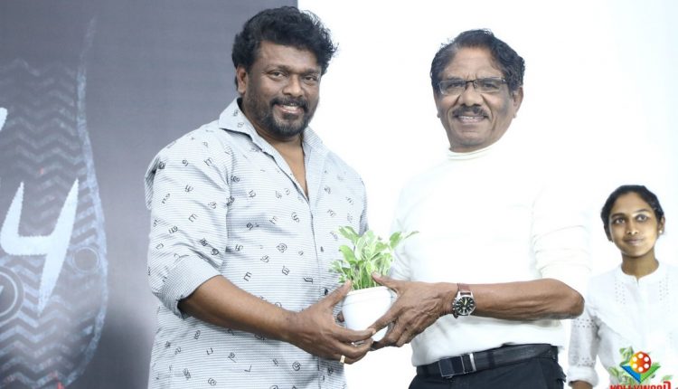 Oththa Seruppu Size 7 (4)